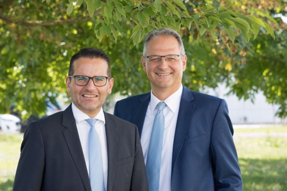 Mitglieder des Vorstandes der Raiffeisenbank im Donautal eG Mitglieder des Vorstandes der Raiffeisenbank im Donautal eG